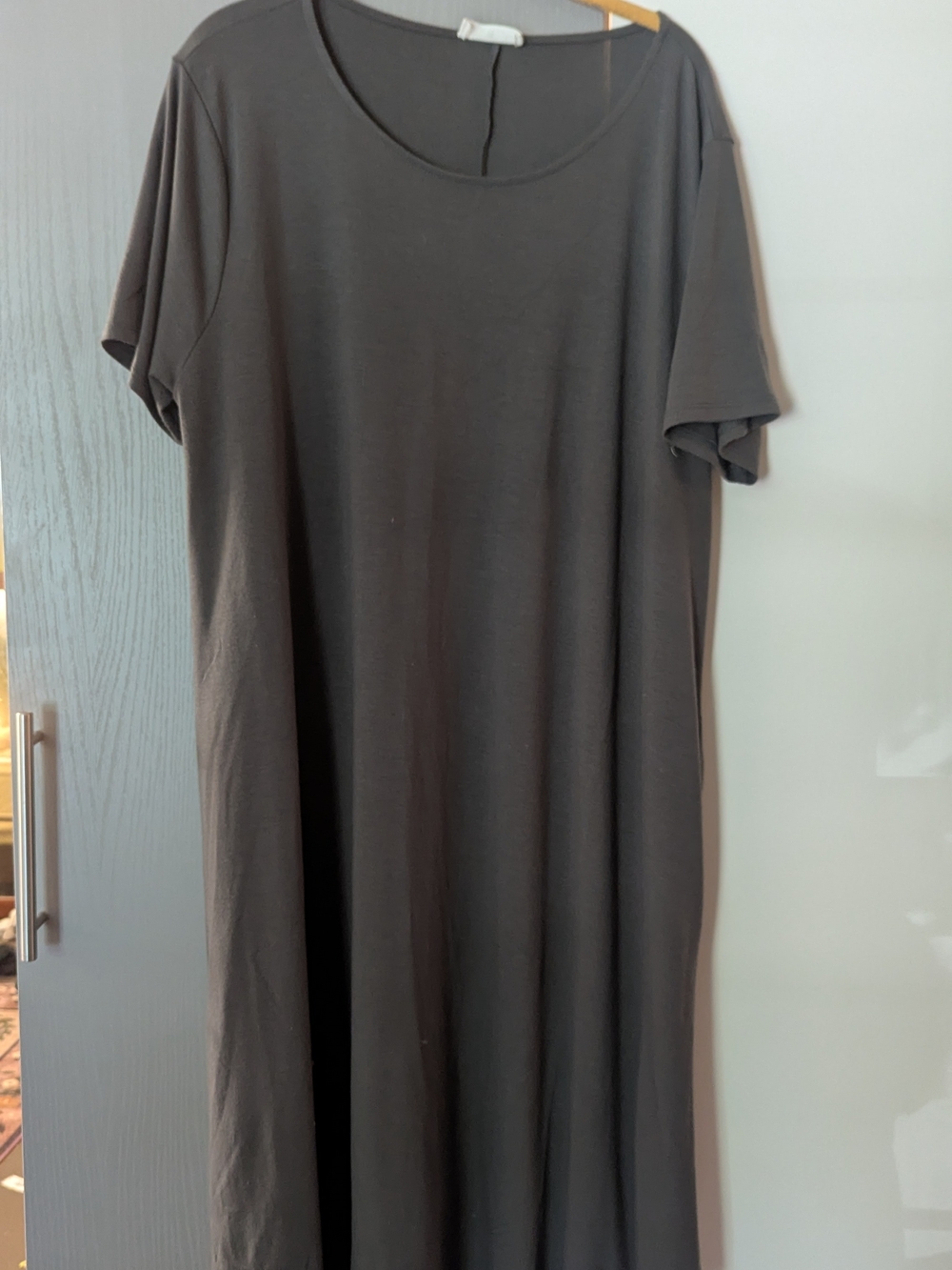 Zenana Outfitters Charcoal Short-Sleeve Midi Dress